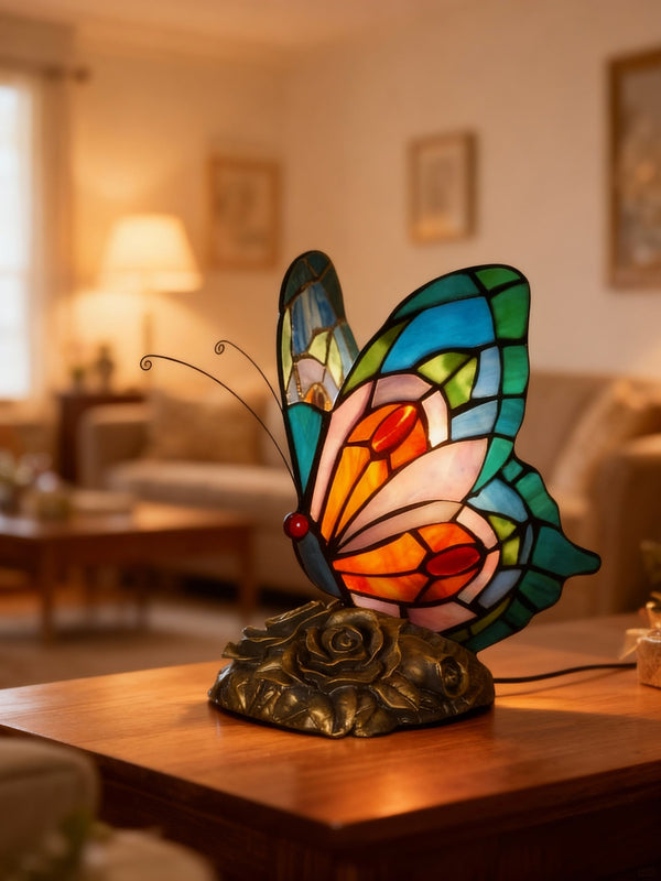 BUTTERGLOW | Ručne vyrábaná sklenená lampa s motýľom