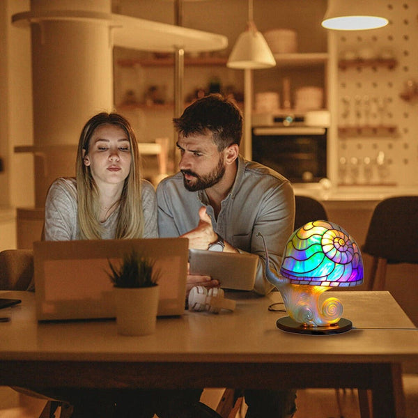 SNAILGLOW | Stolná lampa v tvare slimáka